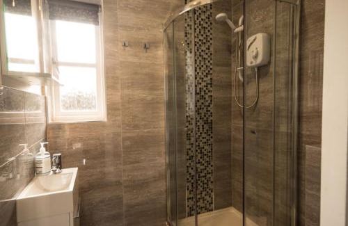 Holestone Moor House | Riber Cottage - Darwin Lake Holiday Village
