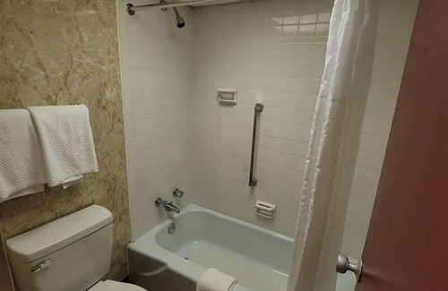 Tire Hill Hotel | Richland Inn