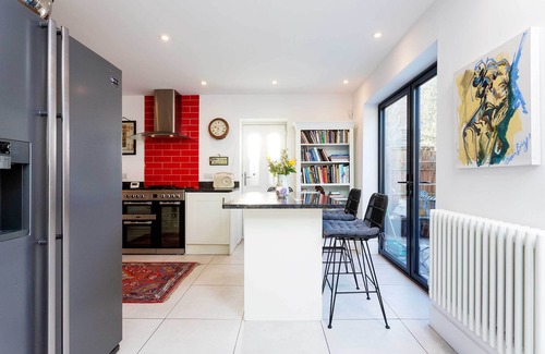 South Richmond Apartment | Richmond on Canvas, by Veeve