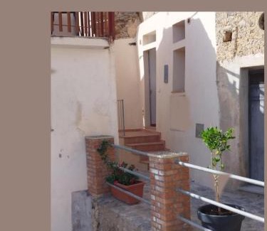 Monasterace House | Rifugio nel borgo