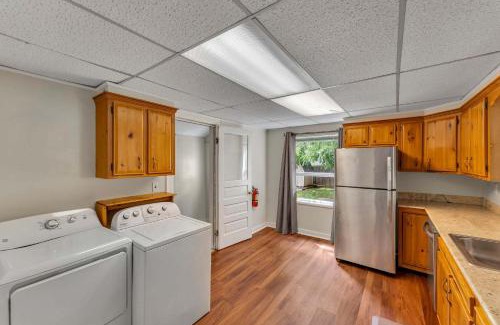 Oneonta House | Right Field All Star Baseball Rentals