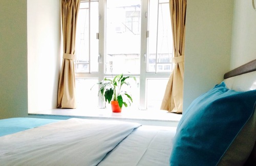 Mong Kok Apartment | Right Next to the Famous Ladies' Market