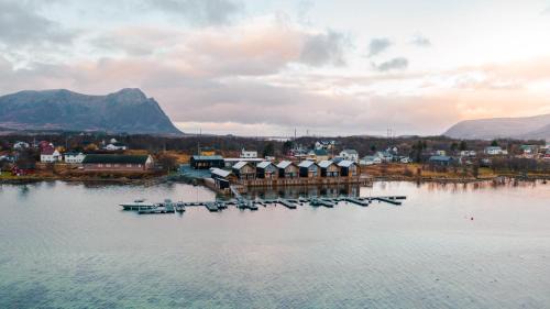 Risøyhamn Apartment | Risøyhamn Sjøhus AS