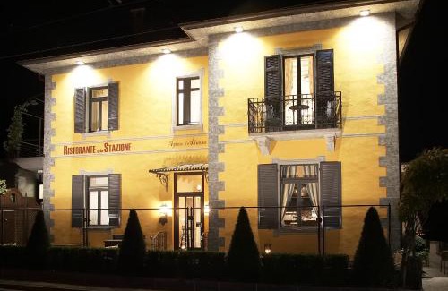 Intragna Bed & Breakfast | Ristorante della Stazione da YanElo
