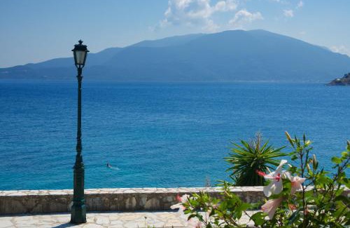 Agia Efimia House | Ritsa House