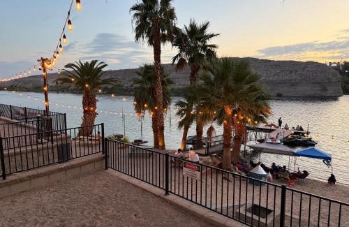 Bullhead City Apartment | RIV A HOLIC