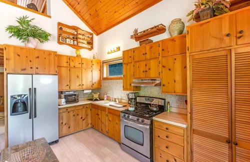 Kankakee Apartment | River ßARN 》Quaint, Refined, Elegant