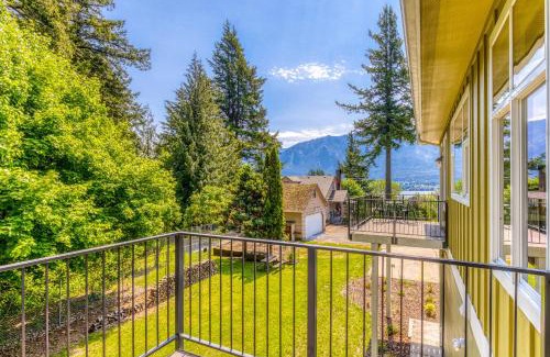 Stevenson House | River Gorge View