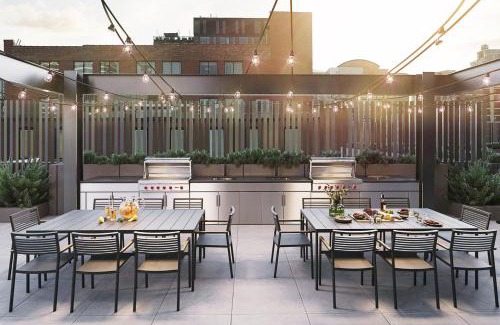 Killgubbin Apartment | River North 1br w pool fitness 1 block to L CHI-1039