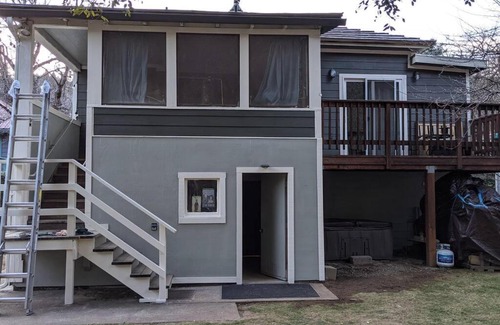 Dunsmuir Ski Chalet | River Oak Retreat - Upper Sacramento Riverfront!