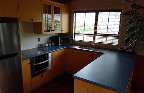 Lowburn Bed & Breakfast | River Rock Estate