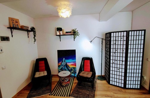 Floresti Apartment | River side apartment with terrace