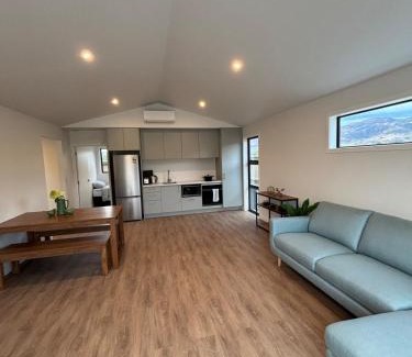 Lowburn House | River Terrace Retreat Cromwell