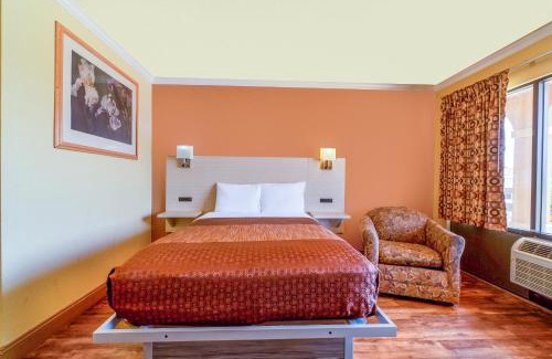 La Grange Hotel | River Valley Motor Inn By OYO La Grange Texas