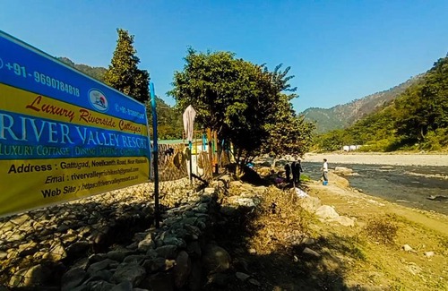 Paliyal Gaon Resort | River Valley Resort