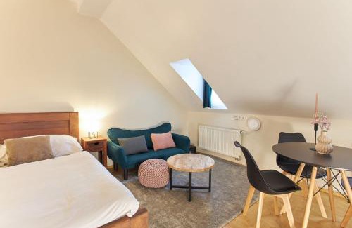 Prague 1 Apartment | River View Residence by Charles Bridge