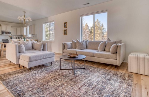 Southwest Bend House | River Walk Home