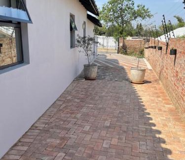 Greater Johannesburg Metropolitan Area Apartment | Riverclub Guest Suites in Riverclub, Sandton