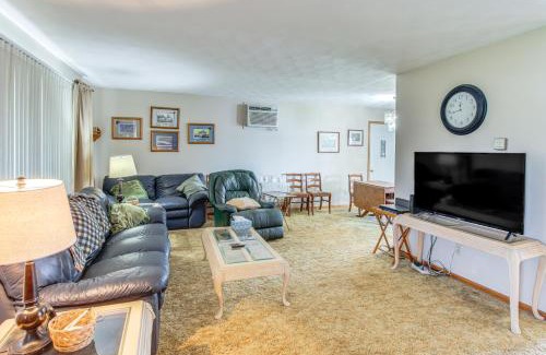 Argyle House | Riverfront Gem with Kayaks and Yard in Montrose!