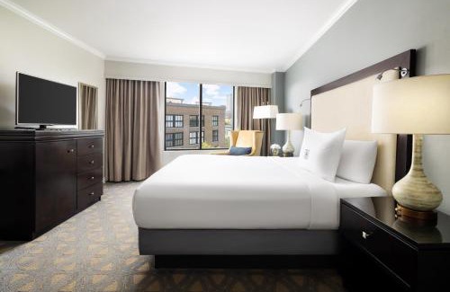 Central Business District Hotel | Riverfront Hotel New Orleans