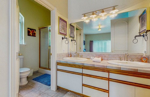 Florence House | Riverfront House