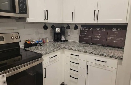 Mableton Apartment | Riverfront Retreat