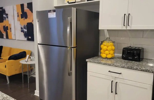 Mableton Apartment | Riverfront Retreat