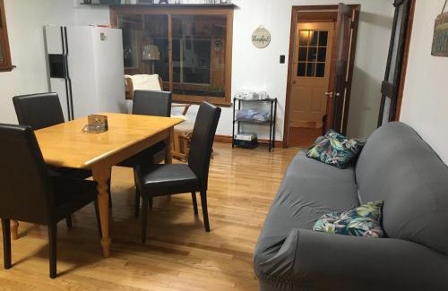 Durham Bridge House | Riverfront Rustic Cottage