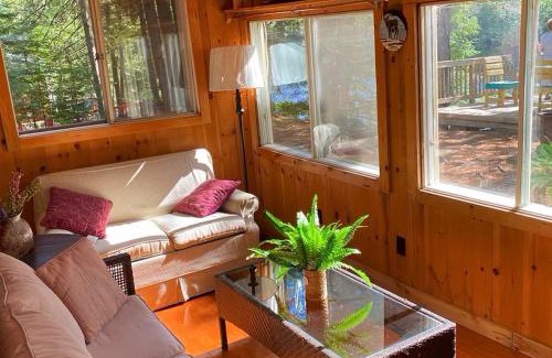 Durham Bridge House | Riverfront Rustic Cottage