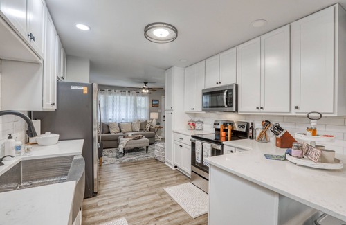 Front Royal Cottage | Riverfront! Shenandoah River! Sleeps 4! New Hot Tub