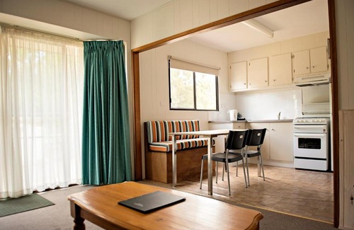 Corowa Hotel | Rivergum Holiday Park