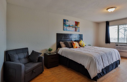 Warsaw Hotel | Rivers End Motel and RV Park