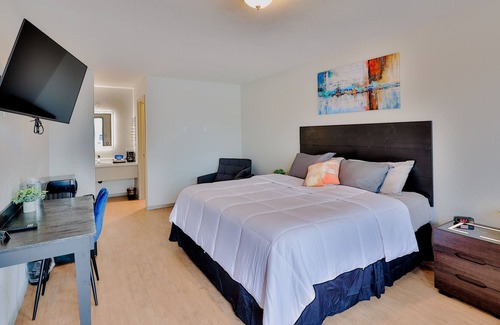 Warsaw Hotel | Rivers End Motel and RV Park