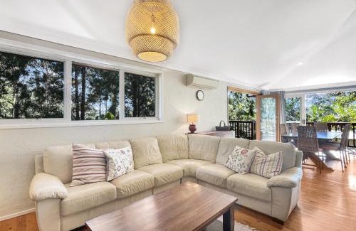 Mossy Point House | Riverside 3-Bed Townhouse with Spacious Deck & BBQ