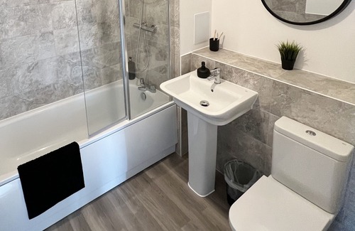 Chelmsford Apartment | Riverside Apartment Chelmsford 5 min walk from the city centre