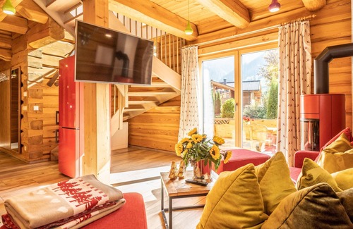 Kaprun Ski Chalet | Riverside chalet with sauna and terrace in Kaprun