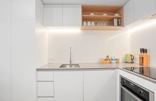 Albert Town Apartment | Riverside Escape Summ