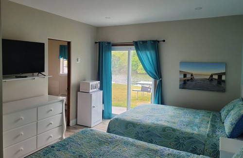 Manistee Hotel | Riverside Motel and Marina Manistee