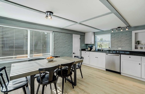 Braden River House | Riverside Oasis! Home w/Tiki Hut & Firepit