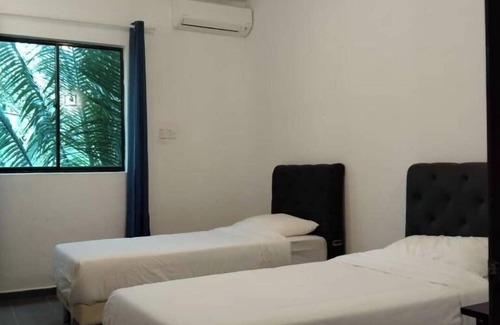 Sungai Lembing Hotel | Riverside Palm Inn