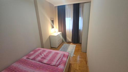 City Center Apartment | Riverside rest