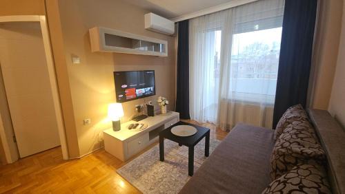 City Center Apartment | Riverside rest