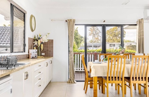 Loganholme House | RiverView 5Bs Home near Freeway&Shops @ Loganholme
