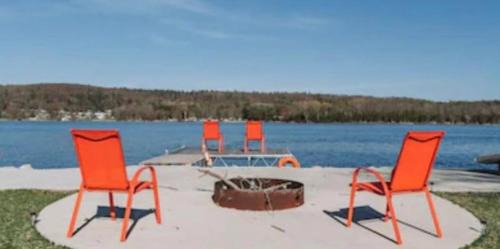 Quinte West House | Riverview Cottage Escape