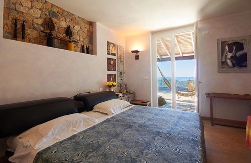 Magliolo Villa | Rivierarent Villa Pina