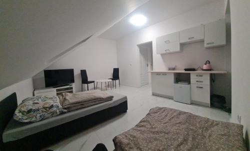 Kołbaskowo Apartment | RMF Naworol 10, WJAZD OD nr 6