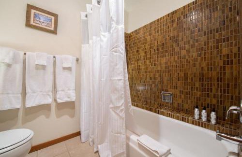 Moose Wilson Road Apartment | RMR: Columbine 1011 Condo in The AspensWilsonWY