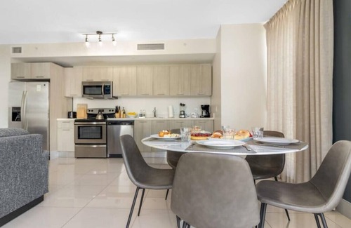 Brickell House | Roami at Habitat Brickell | Pool + Gym | 2 Bedroom