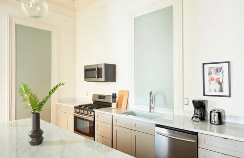 Faubourg Marigny House | Roami at The Mandeville | Two Bedroom