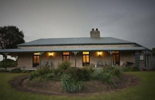 Waterhouse House | Robe House